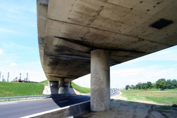 The reinforced-concrete box beam, a variation of the concrete girder, features a hollow design.  (Image courtesy of Mead & Hunt, Inc.)