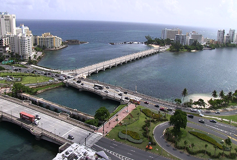 Aerial photograph of the Dos Hermanos Bridge